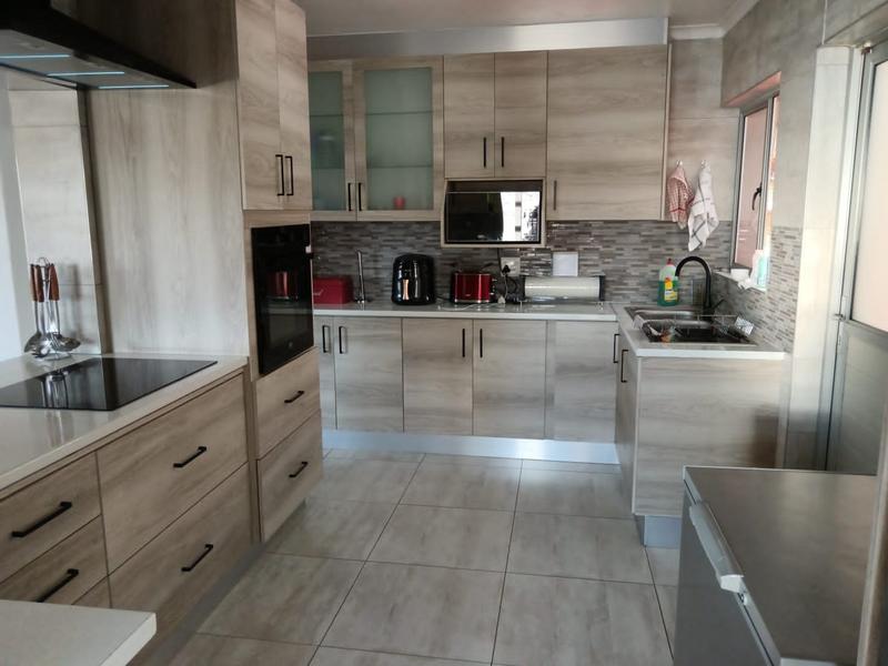 3 Bedroom Property for Sale in Heathfield Western Cape